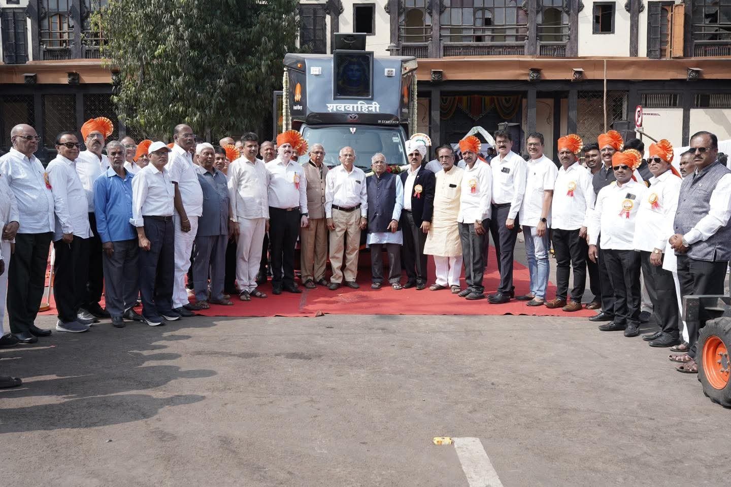 प्रजासत्ताकदिनी श्री बालाजी ट्रस्टच्या शववाहिनीचे लोकार्पण