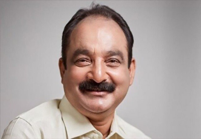 साताऱ्यात वरिष्ठांशी आणि प्रमुख कार्यकर्त्यांशी चर्चा करून निर्णय; मकरंद पाटील