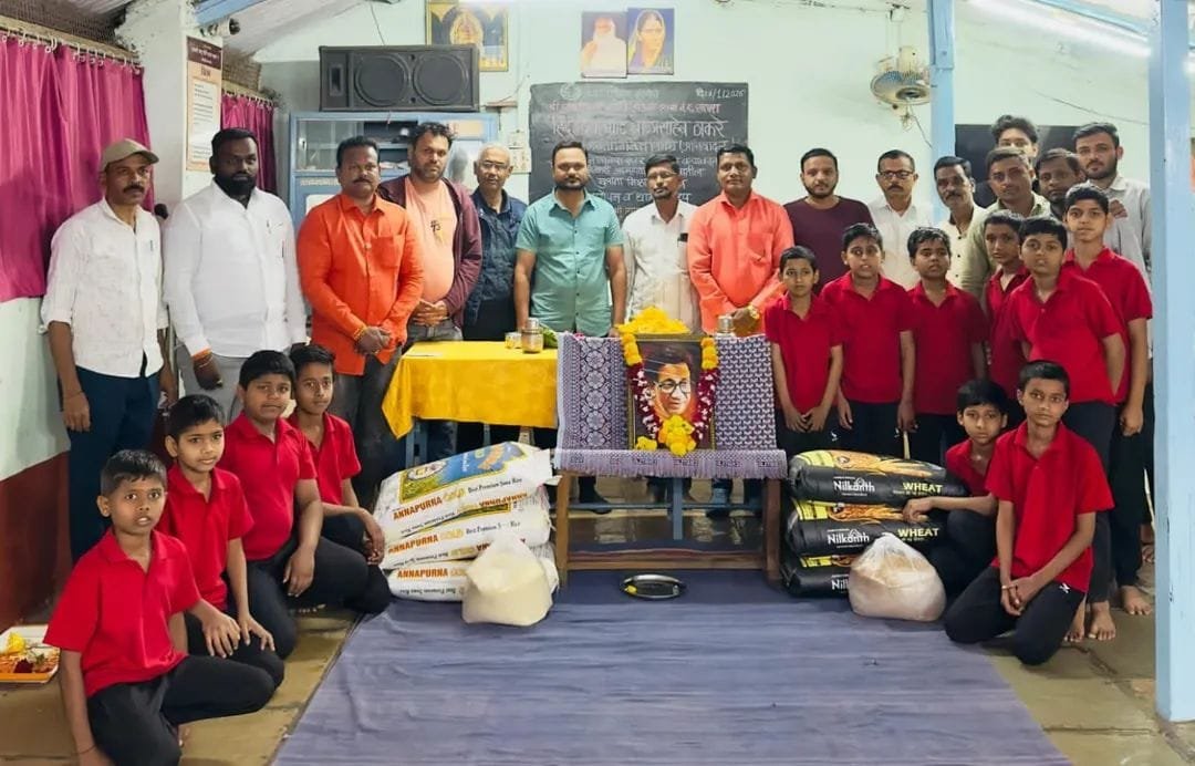 बाळासाहेब ठाकरे जन्मशताब्दीनिमित्त धनिणीच्या बागेत अन्नदान व वृक्षारोपण